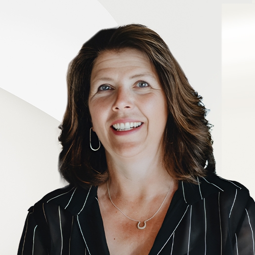 Laura-Wetaski.jpg Laura-Wetaski.jpg